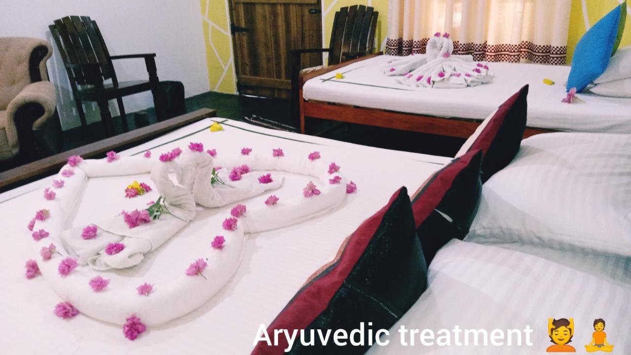 Oleena Home Stay Хабарана Екстер'єр фото
