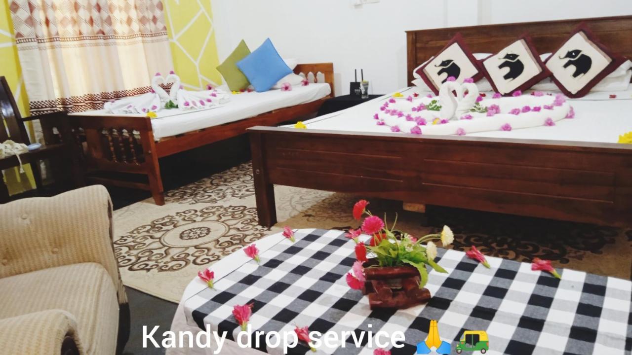 Oleena Home Stay Хабарана Екстер'єр фото